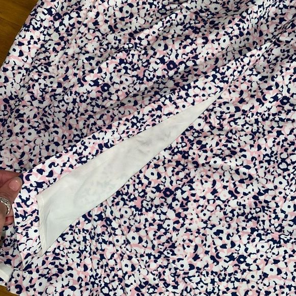 Gant Stretch Broadcloth Ditzy Flower Navy and Pink Wrap Skirt Size 6, MSRP $185 - Picture 8 of 16